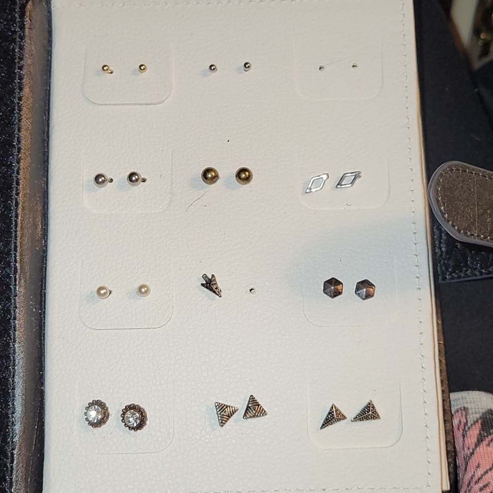 Book of earrings